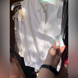 Cat and jack button up sleeveless blouse with tags